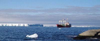 Italica leaves TerraNova Bay in the Ross Sea, Antarctica, after embarking the last participants and following the closure of the “Mario Zucchelli” station