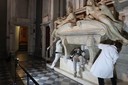 Sacrestia Nuova Michelangelo, applicazione impacchi  