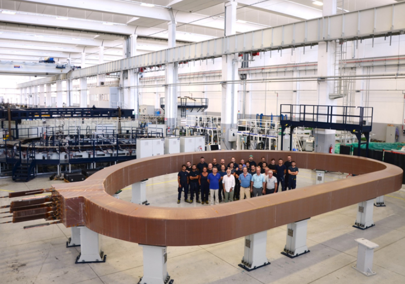 Il magnete nell'impianto di ASG Superconductors a La Spezia
