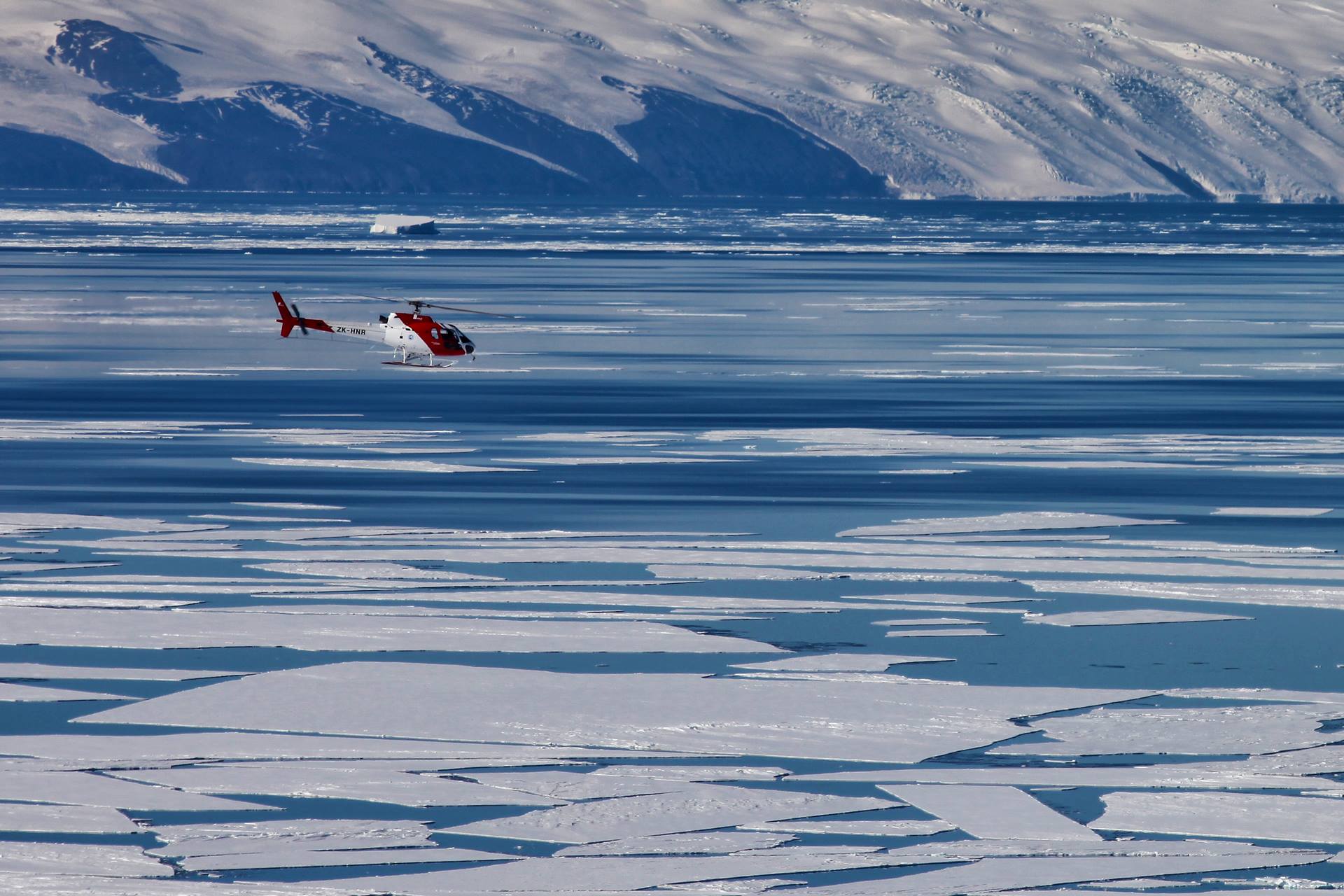 Antartide - Elicottero sul pack. Foto: B. Pagnanelli