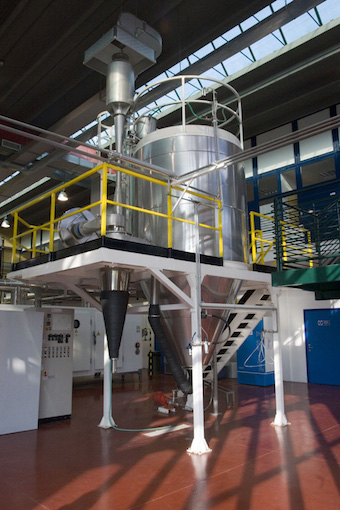 Impianto di essiccamento per nebulizzazione (Spray-dryer). Hall Tecnologica Agrobiopolis CR Trisaia (MT)
